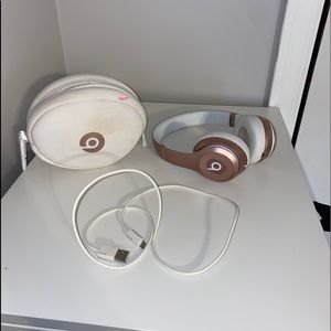 Beat solo headphones